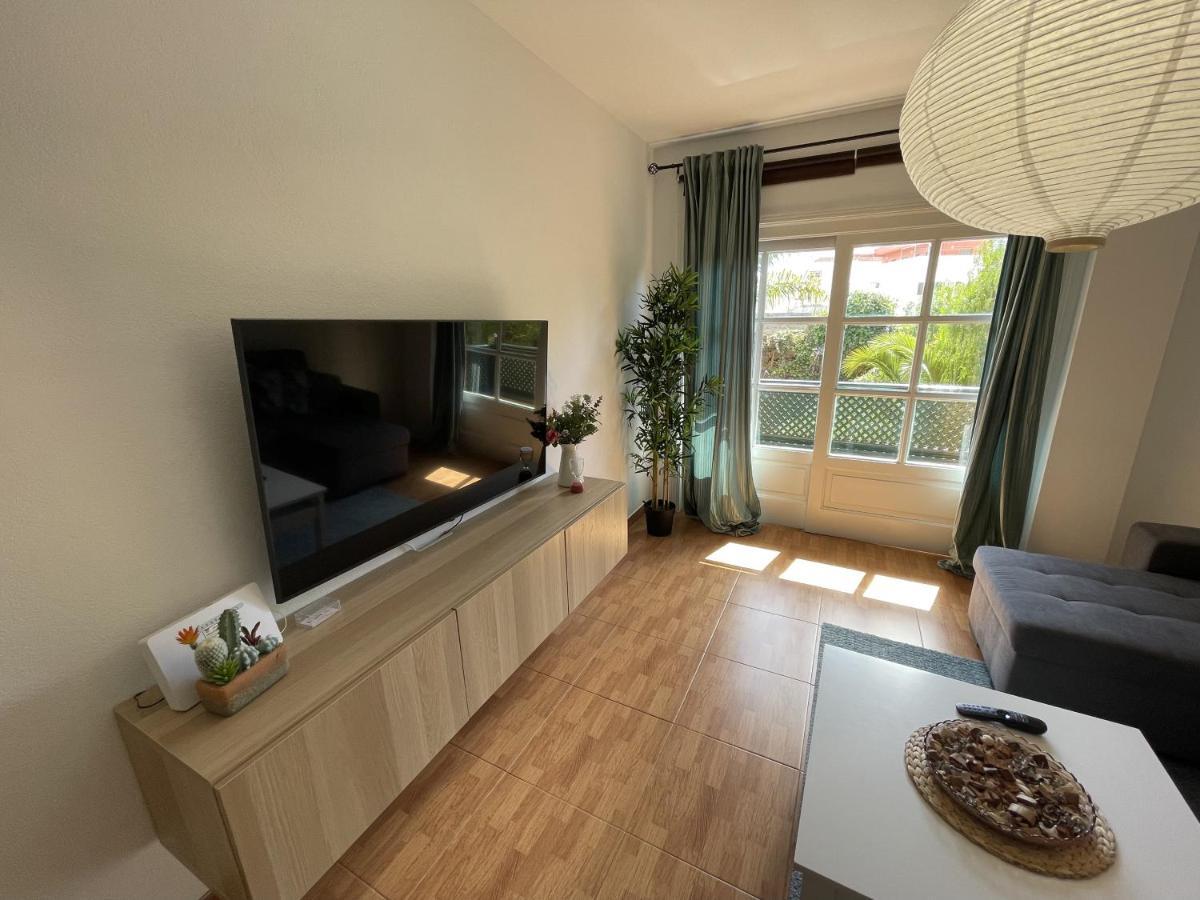 Apartment Beautiful 3 Bd. In Centre